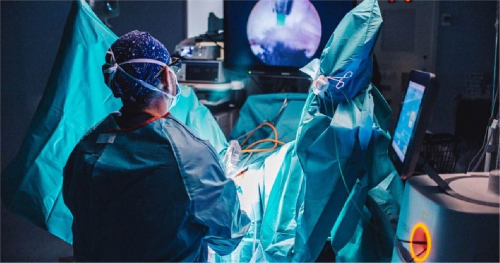 Cirugías láser de próstata en vivo transmitidas desde quirófano